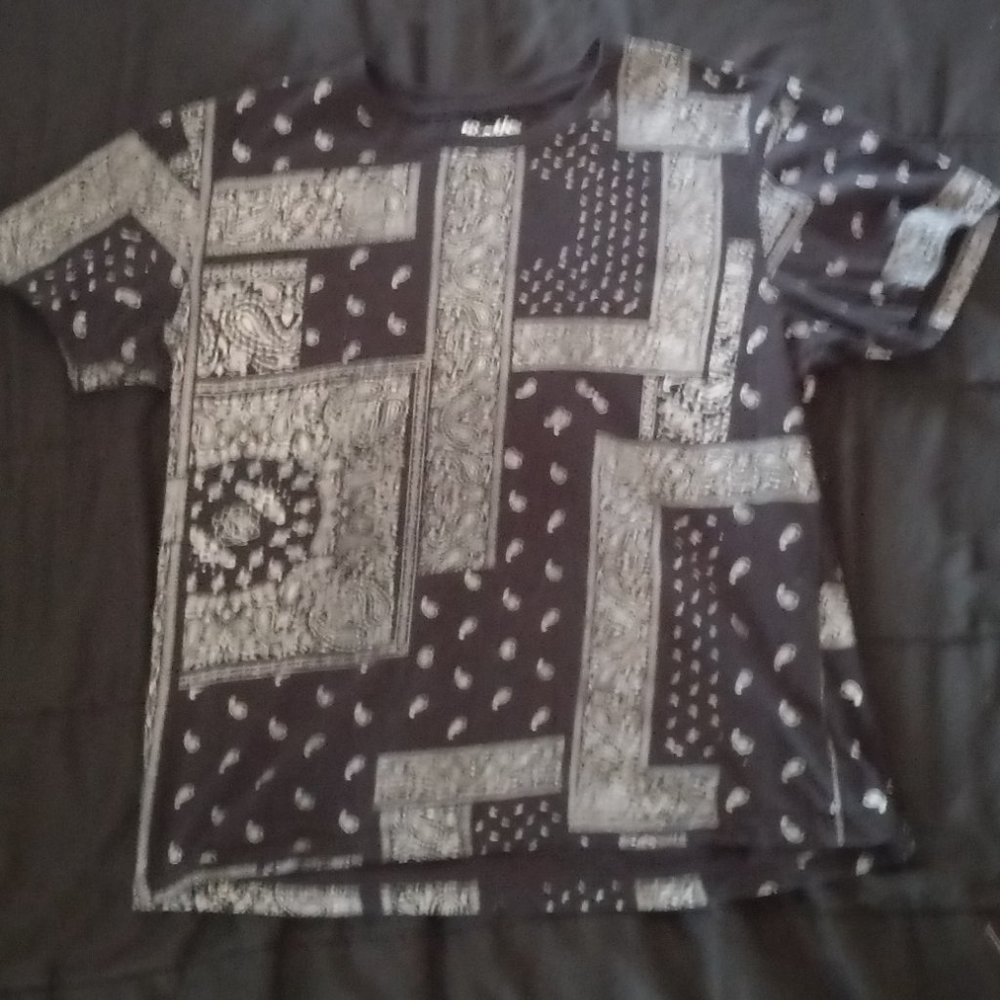Paisley Tee - Picture 3 of 3